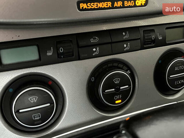 Синий Фольксваген Пассат, объемом двигателя 1.97 л и пробегом 340 тыс. км за 5600 $, фото 14 на Automoto.ua