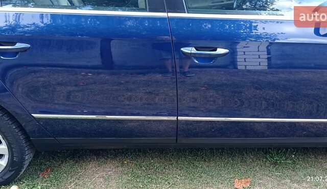 Синій Фольксваген Пассат, об'ємом двигуна 2 л та пробігом 272 тис. км за 7300 $, фото 29 на Automoto.ua