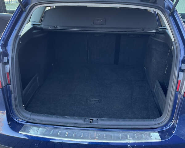 Синий Фольксваген Пассат, объемом двигателя 1.6 л и пробегом 235 тыс. км за 4700 $, фото 22 на Automoto.ua