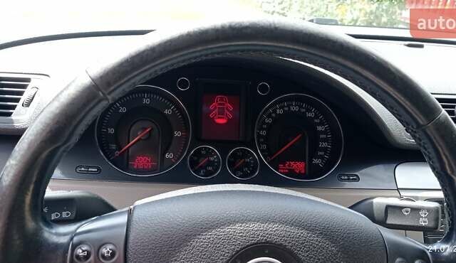 Синій Фольксваген Пассат, об'ємом двигуна 2 л та пробігом 272 тис. км за 7300 $, фото 49 на Automoto.ua