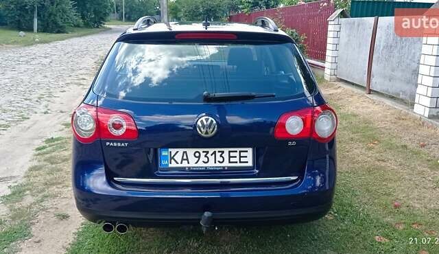 Синій Фольксваген Пассат, об'ємом двигуна 2 л та пробігом 272 тис. км за 7300 $, фото 2 на Automoto.ua