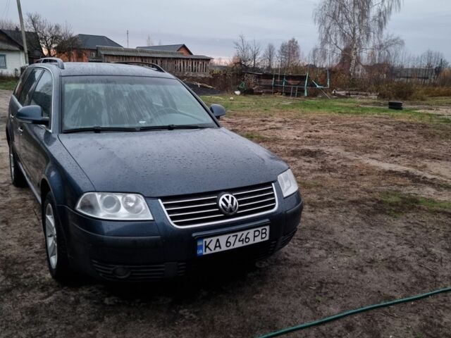 Синий Фольксваген Пассат, объемом двигателя 1.9 л и пробегом 318 тыс. км за 3100 $, фото 2 на Automoto.ua