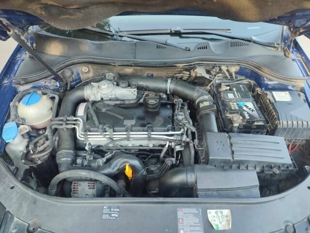 Синий Фольксваген Пассат, объемом двигателя 1.9 л и пробегом 288 тыс. км за 5999 $, фото 11 на Automoto.ua