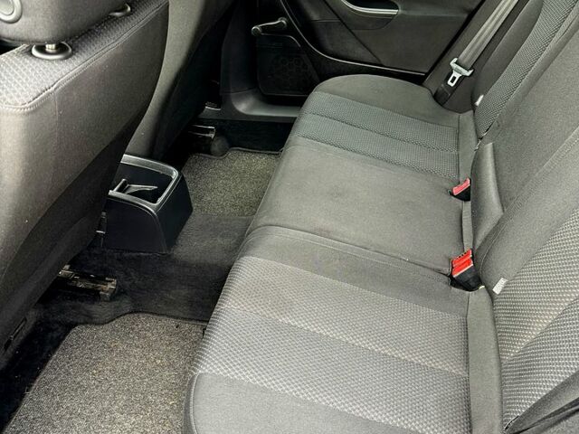 Синий Фольксваген Пассат, объемом двигателя 1.6 л и пробегом 181 тыс. км за 5700 $, фото 9 на Automoto.ua