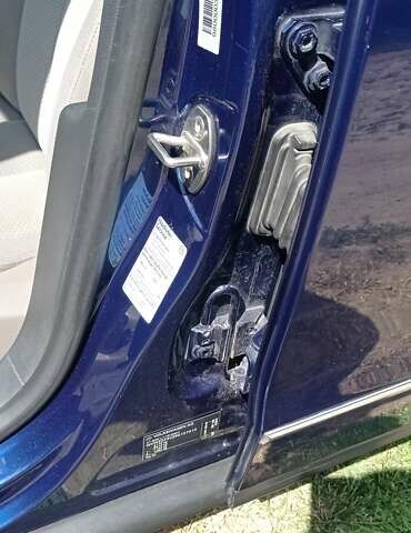 Синій Фольксваген Пассат, об'ємом двигуна 2 л та пробігом 272 тис. км за 7300 $, фото 86 на Automoto.ua