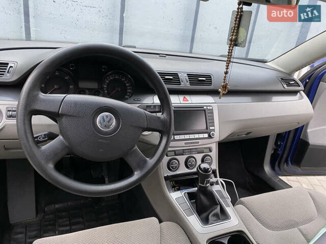 Синій Фольксваген Пассат, об'ємом двигуна 1.97 л та пробігом 420 тис. км за 5500 $, фото 11 на Automoto.ua
