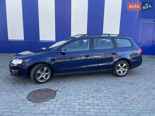 Синий Фольксваген Пассат, объемом двигателя 1.6 л и пробегом 235 тыс. км за 4700 $, фото 2 на Automoto.ua