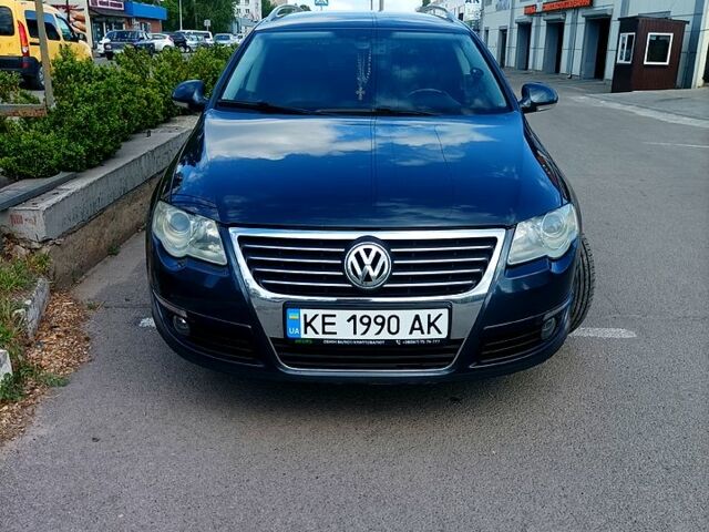 Синий Фольксваген Пассат, объемом двигателя 2 л и пробегом 270 тыс. км за 5400 $, фото 6 на Automoto.ua