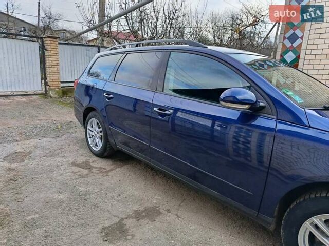 Синій Фольксваген Пассат, об'ємом двигуна 1.6 л та пробігом 237 тис. км за 5400 $, фото 12 на Automoto.ua