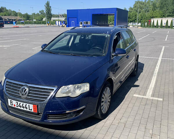 Синий Фольксваген Пассат, объемом двигателя 2 л и пробегом 220 тыс. км за 5800 $, фото 15 на Automoto.ua