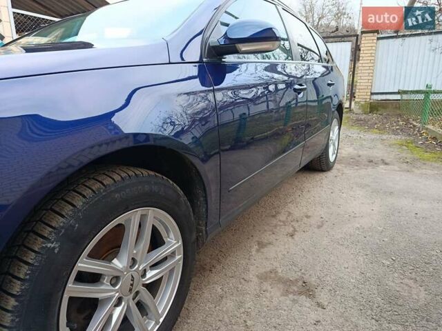 Синій Фольксваген Пассат, об'ємом двигуна 1.6 л та пробігом 237 тис. км за 5400 $, фото 21 на Automoto.ua