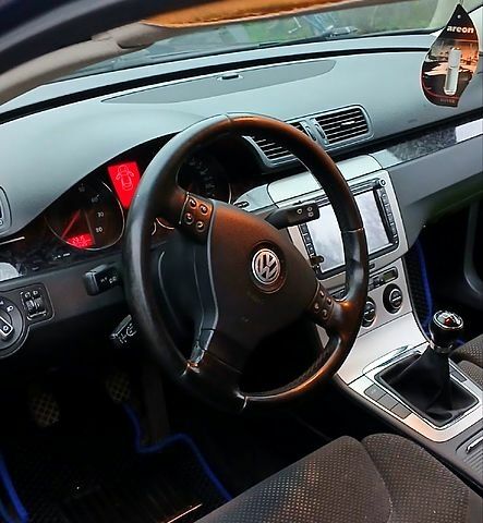 Синий Фольксваген Пассат, объемом двигателя 2 л и пробегом 320 тыс. км за 5500 $, фото 8 на Automoto.ua