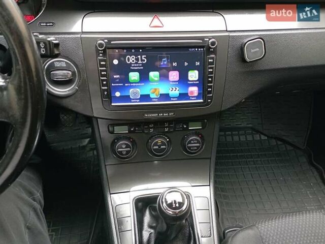 Синий Фольксваген Пассат, объемом двигателя 1.6 л и пробегом 236 тыс. км за 5499 $, фото 1 на Automoto.ua