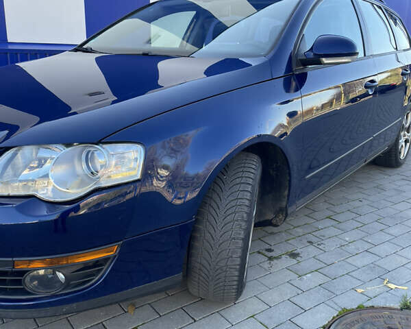 Синий Фольксваген Пассат, объемом двигателя 1.6 л и пробегом 235 тыс. км за 4700 $, фото 13 на Automoto.ua