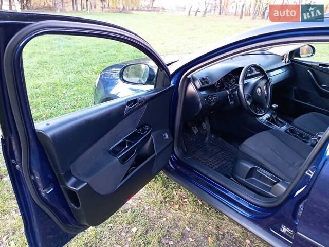 Синий Фольксваген Пассат, объемом двигателя 1.6 л и пробегом 236 тыс. км за 5100 $, фото 13 на Automoto.ua