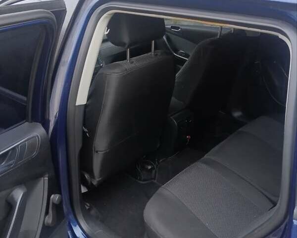 Синий Фольксваген Пассат, объемом двигателя 1.6 л и пробегом 286 тыс. км за 4700 $, фото 1 на Automoto.ua