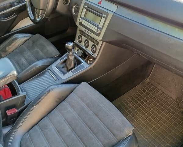 Синий Фольксваген Пассат, объемом двигателя 2 л и пробегом 351 тыс. км за 5800 $, фото 14 на Automoto.ua