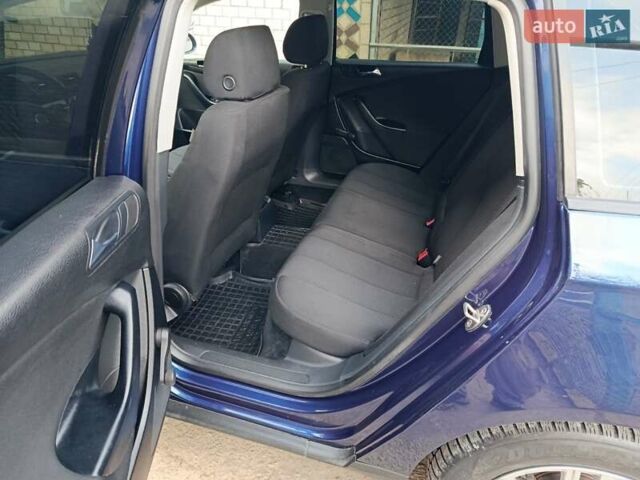 Синій Фольксваген Пассат, об'ємом двигуна 1.6 л та пробігом 237 тис. км за 5400 $, фото 33 на Automoto.ua