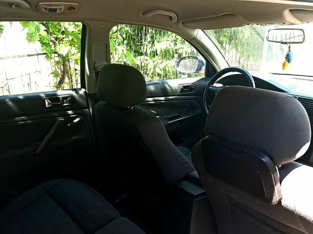 Синій Фольксваген Пассат, об'ємом двигуна 2 л та пробігом 280 тис. км за 2500 $, фото 3 на Automoto.ua