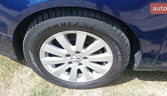 Синій Фольксваген Пассат, об'ємом двигуна 2 л та пробігом 272 тис. км за 7300 $, фото 75 на Automoto.ua