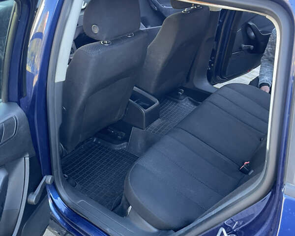 Синий Фольксваген Пассат, объемом двигателя 1.6 л и пробегом 235 тыс. км за 4700 $, фото 24 на Automoto.ua