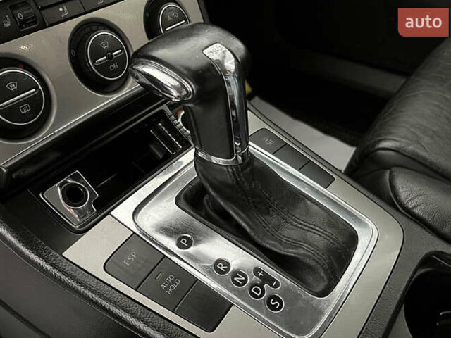 Синий Фольксваген Пассат, объемом двигателя 1.97 л и пробегом 340 тыс. км за 5600 $, фото 15 на Automoto.ua