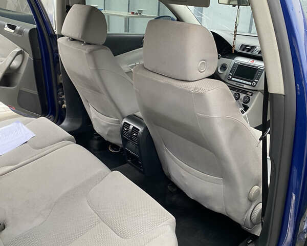 Синій Фольксваген Пассат, об'ємом двигуна 1.97 л та пробігом 420 тис. км за 5500 $, фото 12 на Automoto.ua