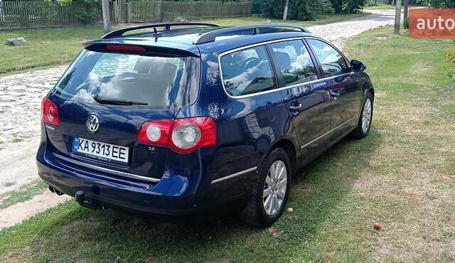 Синій Фольксваген Пассат, об'ємом двигуна 2 л та пробігом 272 тис. км за 7300 $, фото 76 на Automoto.ua