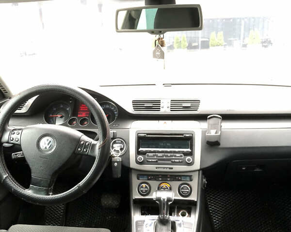 Синий Фольксваген Пассат, объемом двигателя 1.97 л и пробегом 350 тыс. км за 6200 $, фото 12 на Automoto.ua