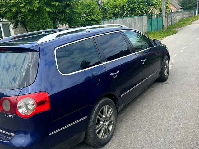 Синий Фольксваген Пассат, объемом двигателя 2 л и пробегом 258 тыс. км за 4500 $, фото 3 на Automoto.ua