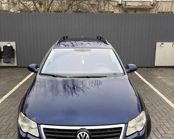 Синий Фольксваген Пассат, объемом двигателя 1.97 л и пробегом 350 тыс. км за 6200 $, фото 8 на Automoto.ua