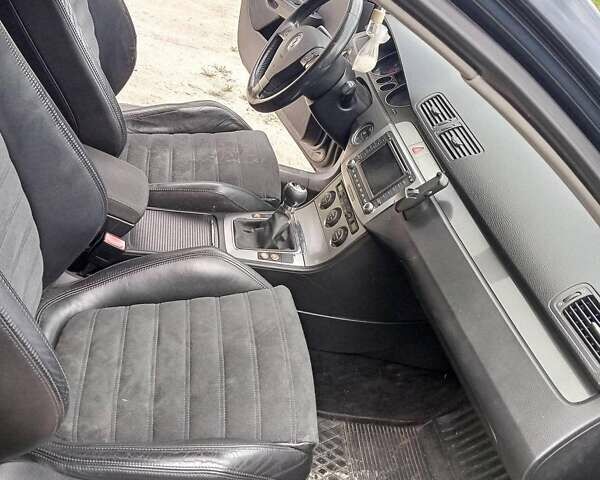 Синій Фольксваген Пассат, об'ємом двигуна 1.97 л та пробігом 370 тис. км за 7200 $, фото 6 на Automoto.ua