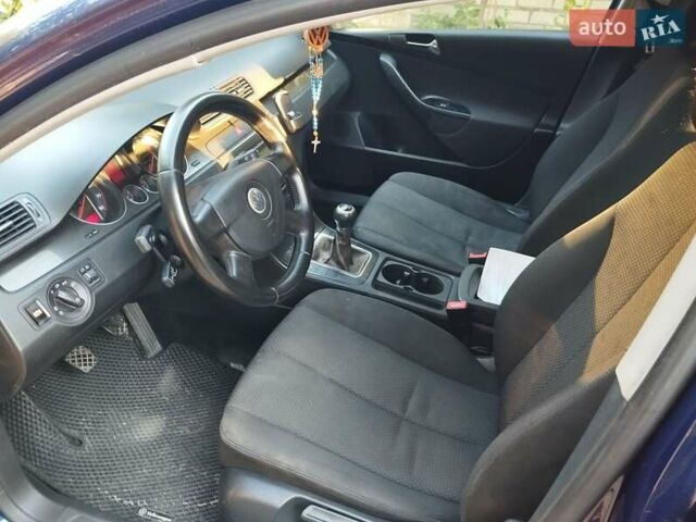 Синий Фольксваген Пассат, объемом двигателя 1.6 л и пробегом 274 тыс. км за 5000 $, фото 9 на Automoto.ua