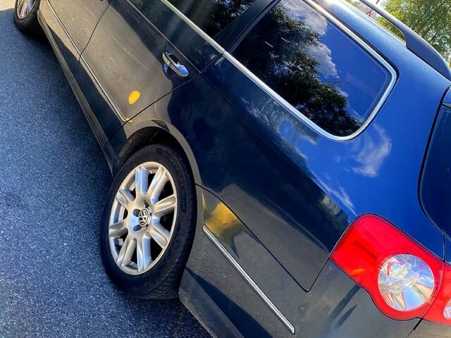 Синий Фольксваген Пассат, объемом двигателя 2 л и пробегом 350 тыс. км за 5800 $, фото 3 на Automoto.ua