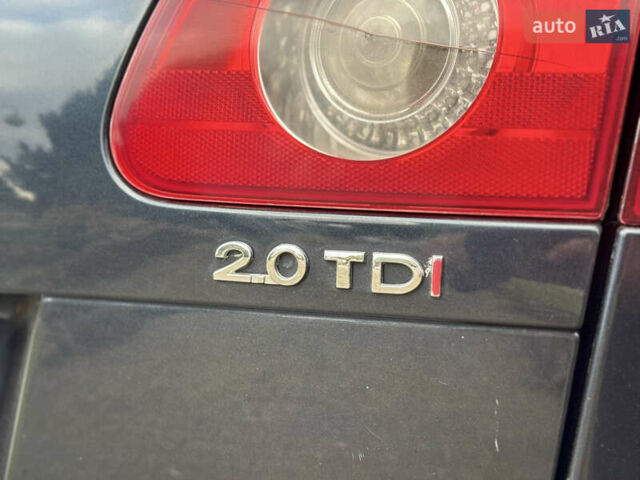 Синій Фольксваген Пассат, об'ємом двигуна 1.97 л та пробігом 295 тис. км за 5950 $, фото 55 на Automoto.ua