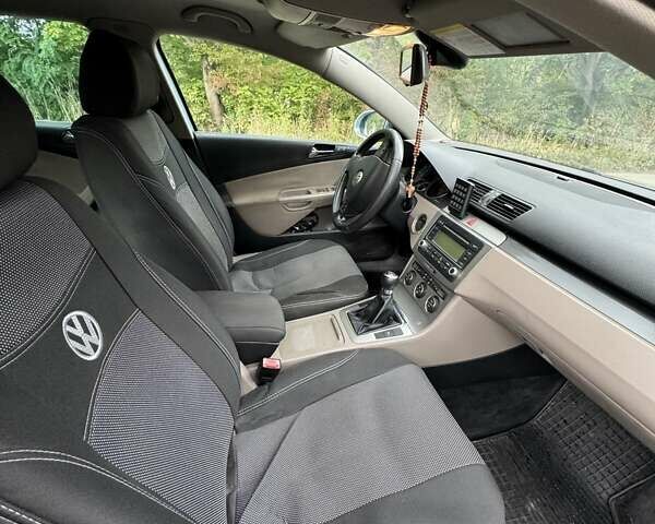 Синий Фольксваген Пассат, объемом двигателя 1.97 л и пробегом 288 тыс. км за 5400 $, фото 17 на Automoto.ua