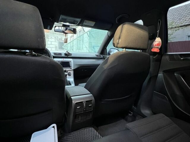 Синій Фольксваген Пассат, об'ємом двигуна 2 л та пробігом 350 тис. км за 5200 $, фото 7 на Automoto.ua