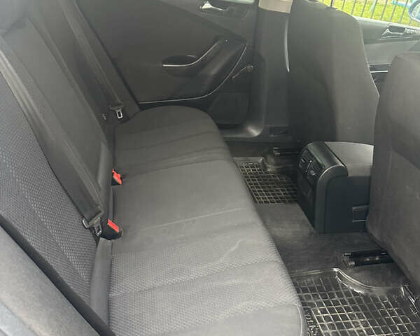 Синий Фольксваген Пассат, объемом двигателя 1.97 л и пробегом 250 тыс. км за 4700 $, фото 16 на Automoto.ua