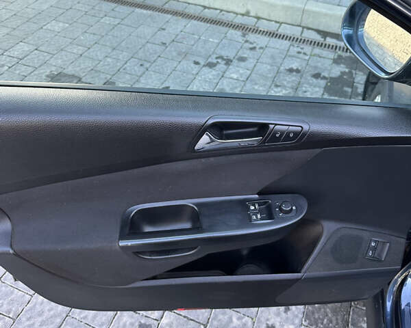 Фольксваген Пассат 2006 в Ужгороде на Automoto.ua Синий Фольксваген Пассат, объемом двигателя 1.6 л и пробегом 228 тыс. км за 4950 $, фото 21 на Automoto.ua