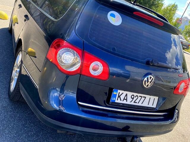 Синий Фольксваген Пассат, объемом двигателя 2 л и пробегом 350 тыс. км за 5800 $, фото 2 на Automoto.ua