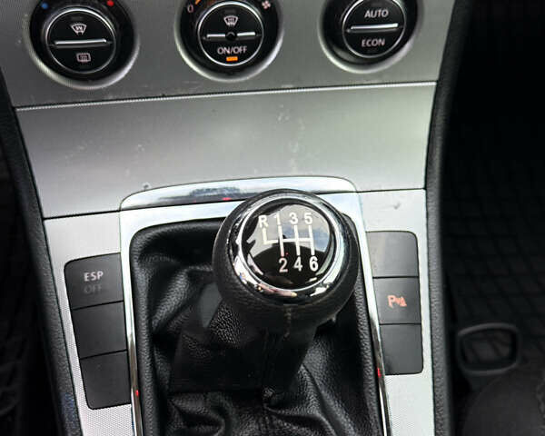 Синий Фольксваген Пассат, объемом двигателя 1.9 л и пробегом 250 тыс. км за 6300 $, фото 15 на Automoto.ua