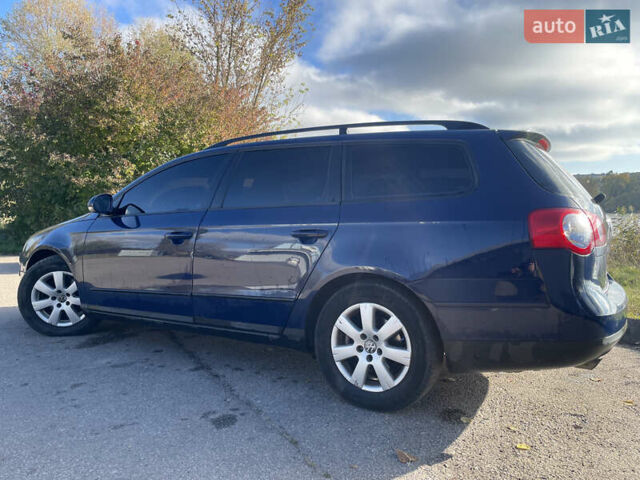 Синій Фольксваген Пассат, об'ємом двигуна 1.6 л та пробігом 232 тис. км за 5000 $, фото 4 на Automoto.ua