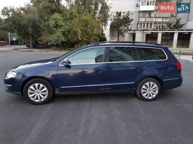 Синий Фольксваген Пассат, объемом двигателя 2 л и пробегом 224 тыс. км за 4400 $, фото 1 на Automoto.ua