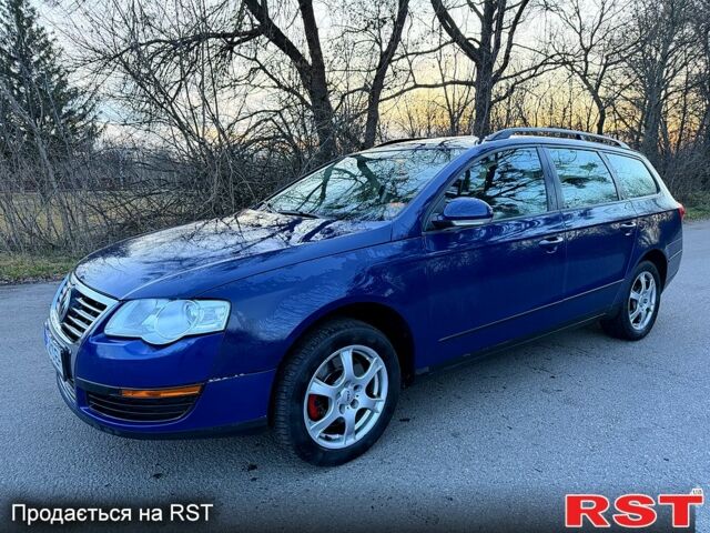 Синий Фольксваген Пассат, объемом двигателя 1.6 л и пробегом 227 тыс. км за 4950 $, фото 3 на Automoto.ua