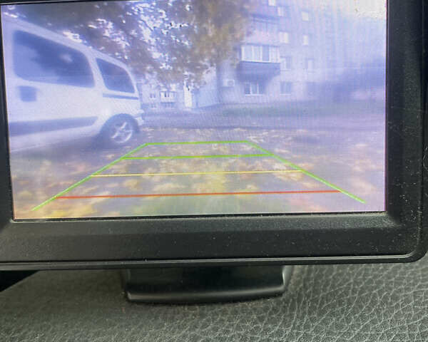 Синій Фольксваген Пассат, об'ємом двигуна 1.6 л та пробігом 232 тис. км за 5000 $, фото 13 на Automoto.ua