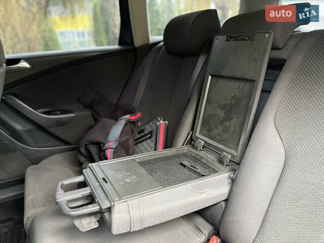 Синій Фольксваген Пассат, об'ємом двигуна 1.97 л та пробігом 295 тис. км за 5950 $, фото 43 на Automoto.ua