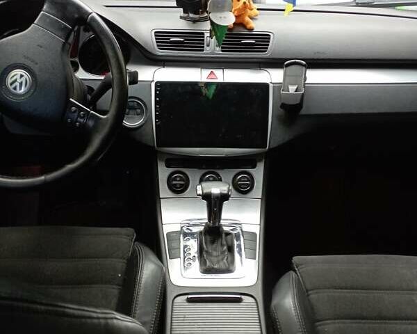 Фольксваген Пассат 2006 в Песчанке на Automoto.ua Синий Фольксваген Пассат, объемом двигателя 2 л и пробегом 267 тыс. км за 4500 $, фото 3 на Automoto.ua