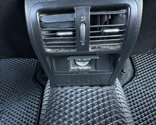 Фольксваген Пассат 2006 в Ужгороде на Automoto.ua Синий Фольксваген Пассат, объемом двигателя 1.6 л и пробегом 228 тыс. км за 4950 $, фото 9 на Automoto.ua