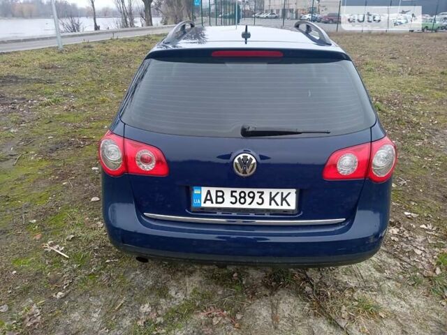 Синий Фольксваген Пассат, объемом двигателя 1.6 л и пробегом 235 тыс. км за 6900 $, фото 1 на Automoto.ua