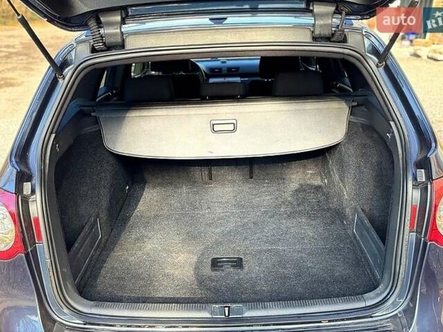 Синий Фольксваген Пассат, объемом двигателя 2 л и пробегом 317 тыс. км за 5950 $, фото 11 на Automoto.ua